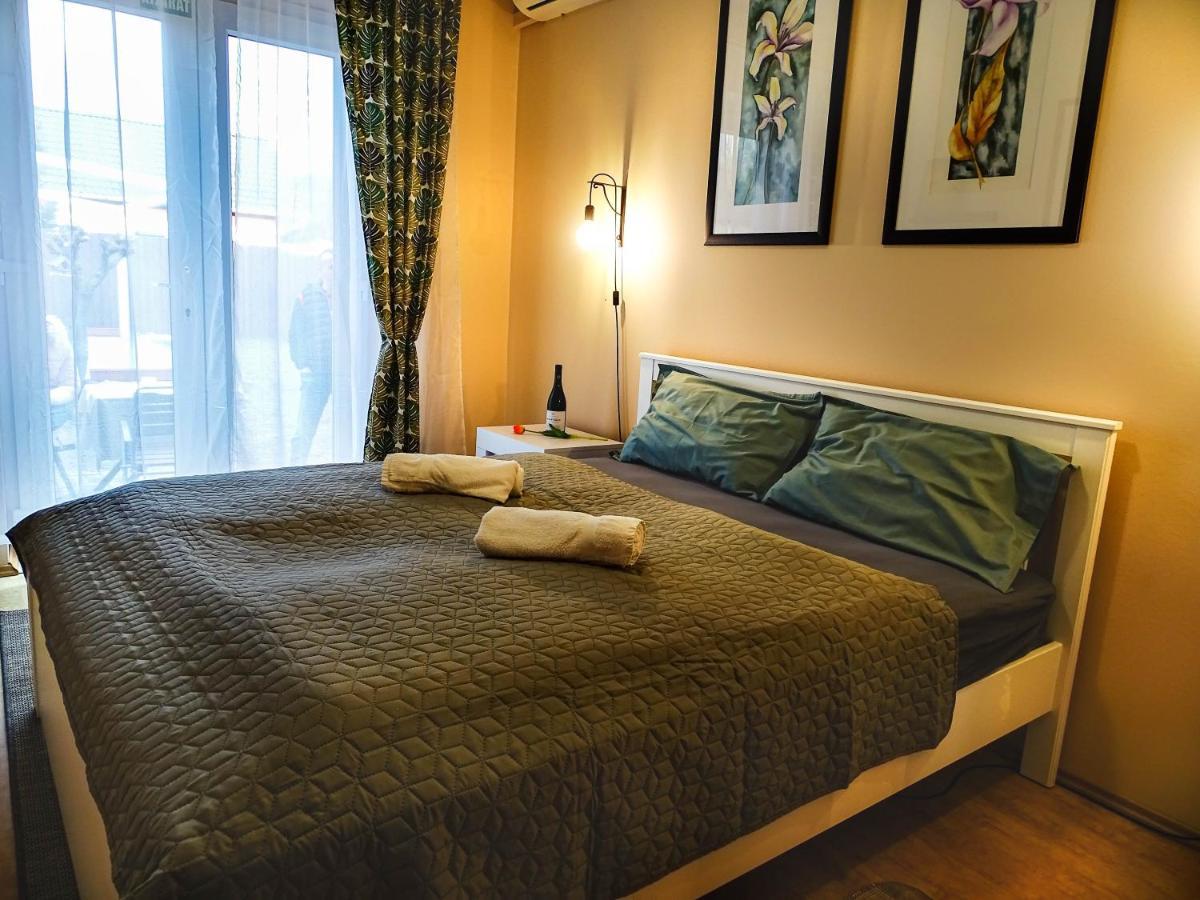 Notafa Vendeghaz Eger Hotel ภายนอก รูปภาพ
